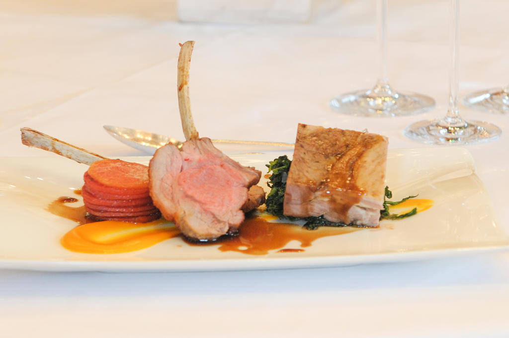 מיידנהד Fredrick'S Hotel Restaurant Spa מראה חיצוני תמונה